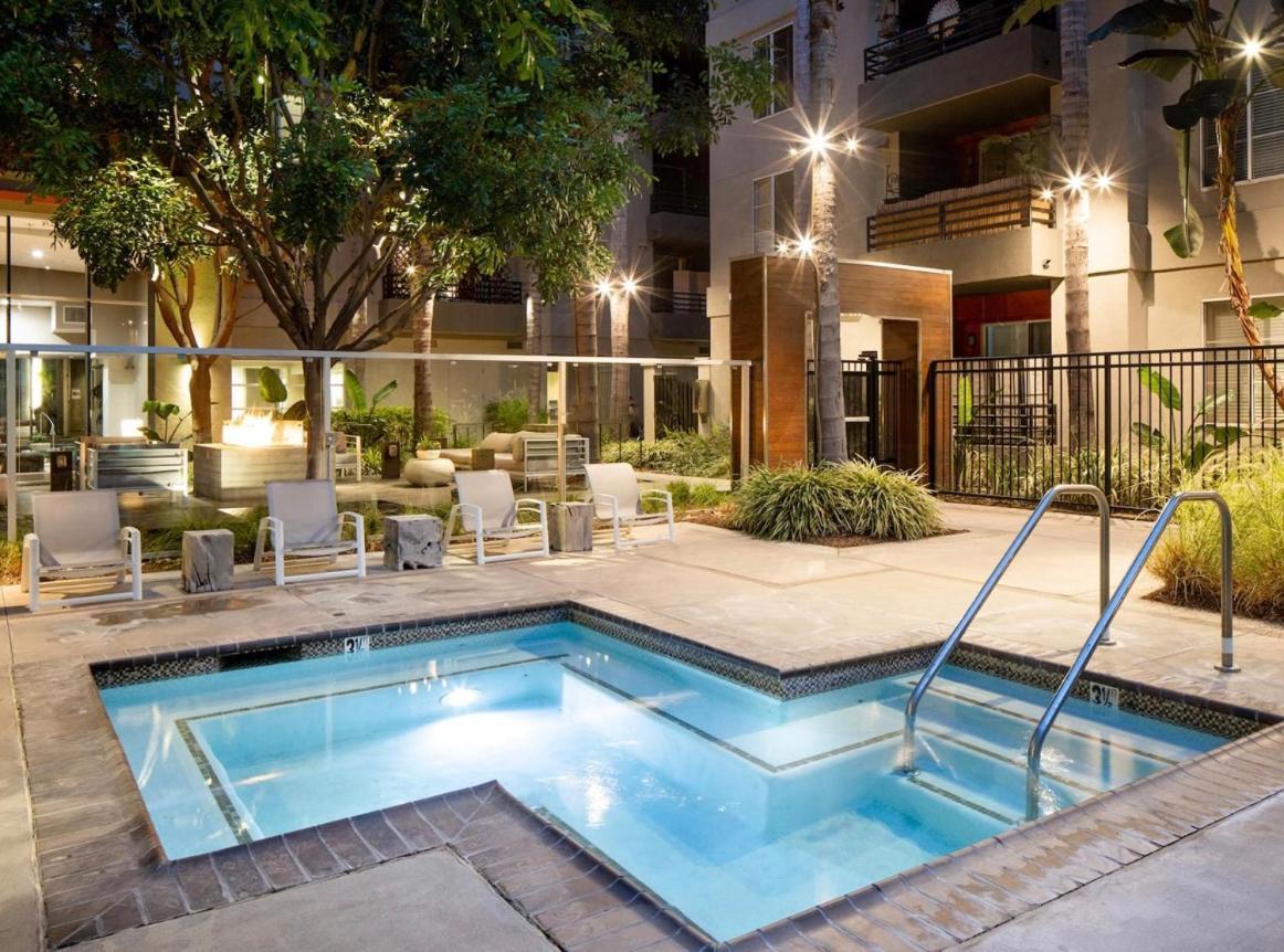 2Bd 2Ba Santa Monica Apartment With Relaxing Pool View Los Angeles Exteriör bild